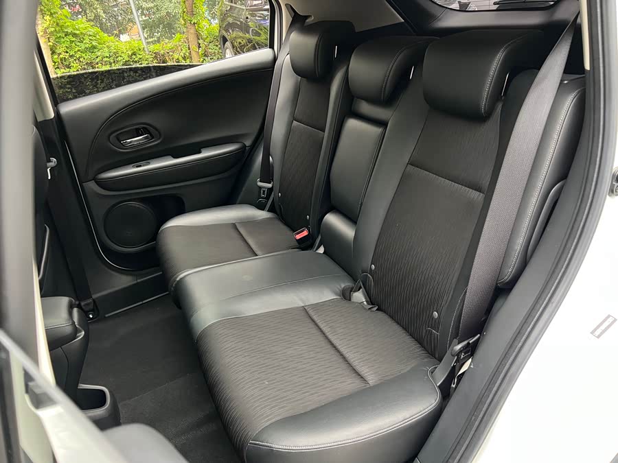 Honda VEZEL 2021 #12 Honda VEZEL 2021 car image #12