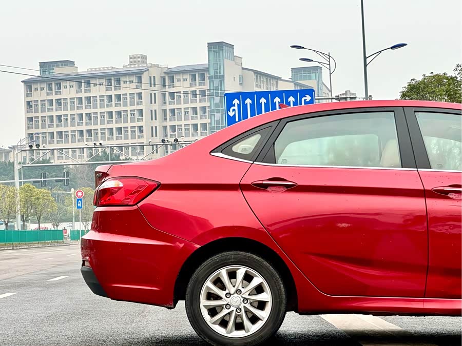 Changan Alsvin V7 2015 car image #12