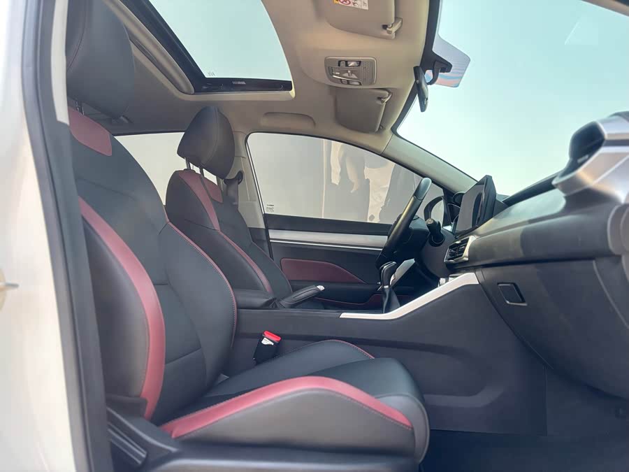 GEELY Coolray 2021 car image #12