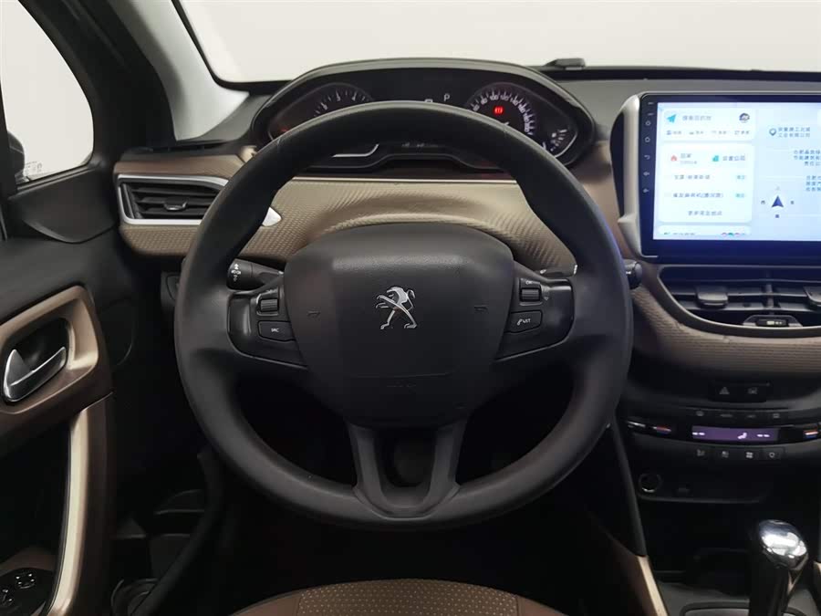 Peugeot 2008 2014 car image #12