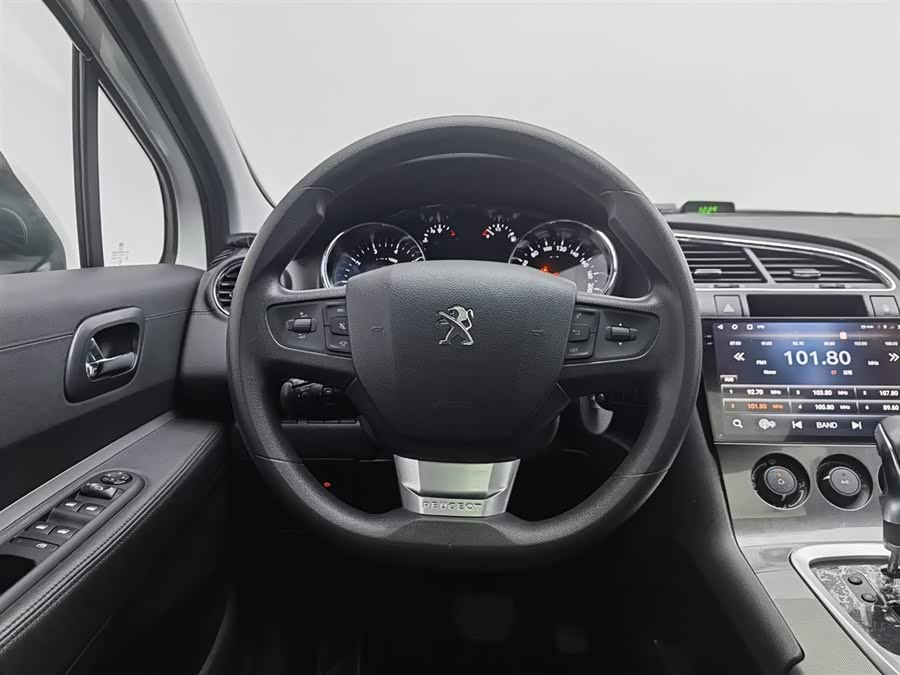 Peugeot 3008 2019 car image #12