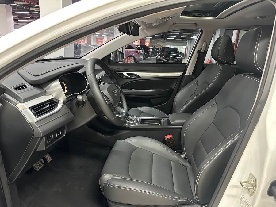 GEELY Emgrand 2020 car image #12