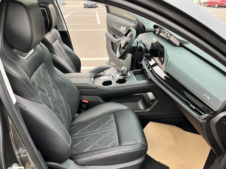 Changan UNI-K iDD 2025 car image #12