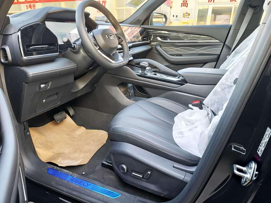 GEELY Monjaro 2025 car image #12