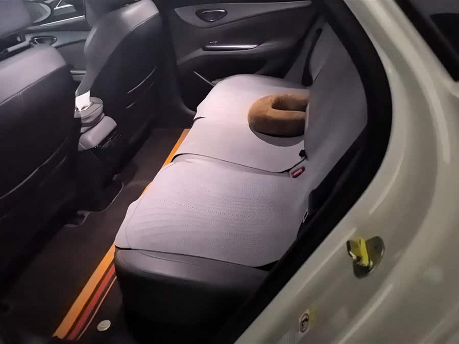 BYD Seal 07 DM-i 2024 car image #12