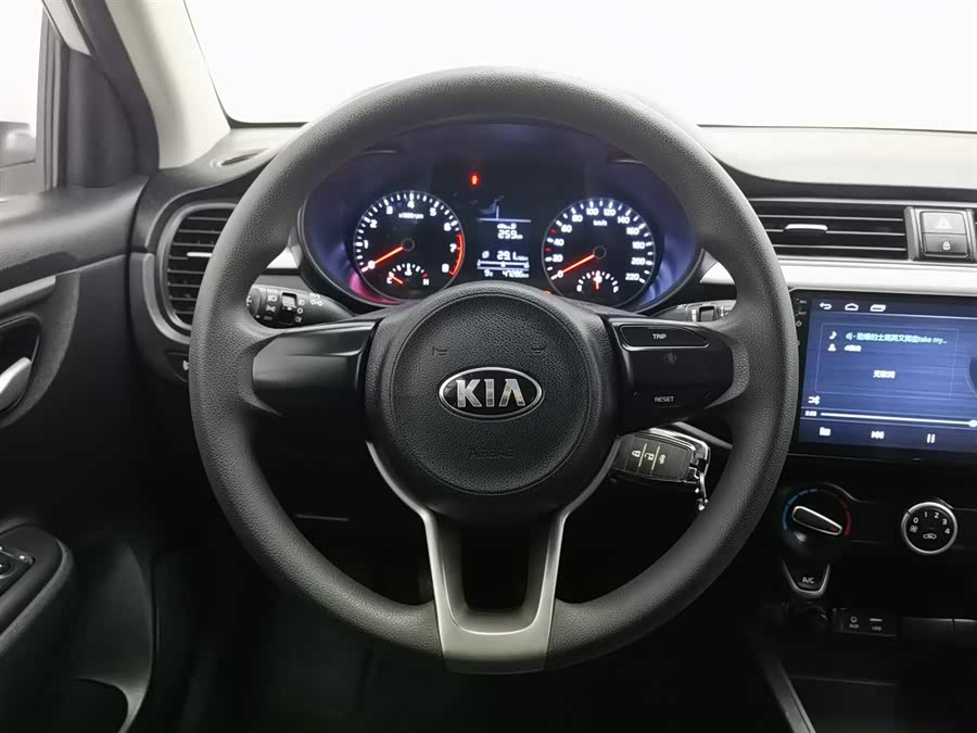 Kia K2 2017 car image #12