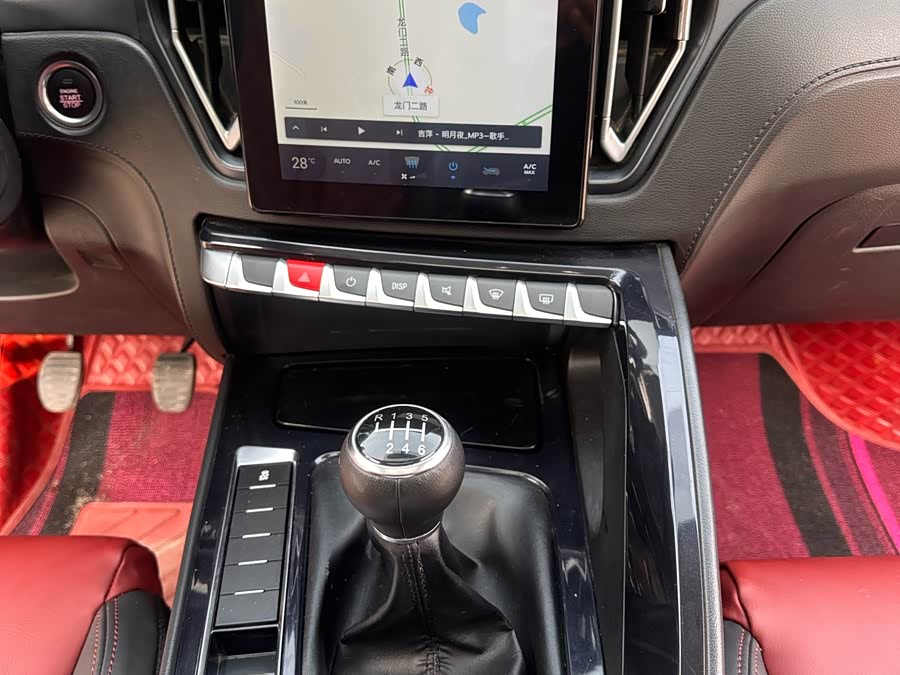 Forthing T5 2018 صورة سيارة #12