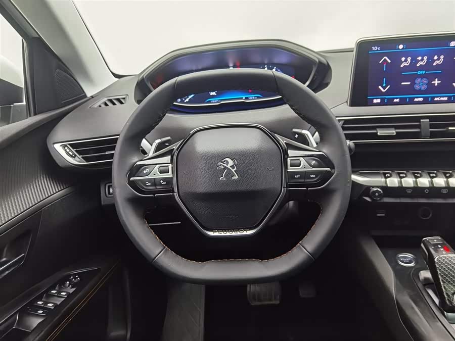 Peugeot 5008 2018 car image #12