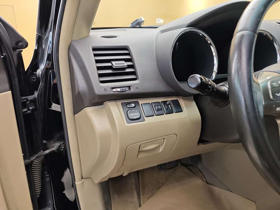 Toyota Highlander 2011 car image #12