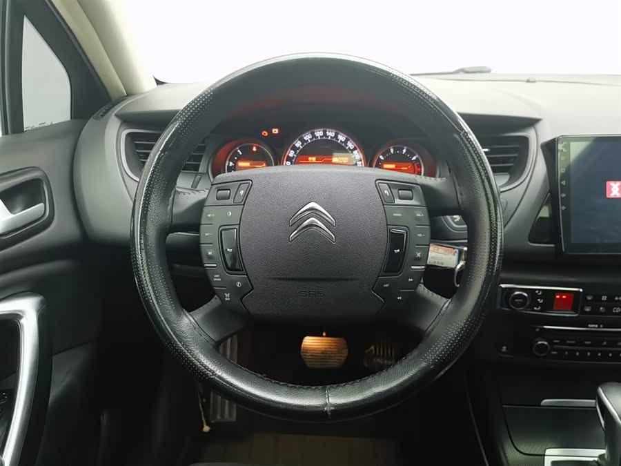 Citroen C5 2014 car image #12