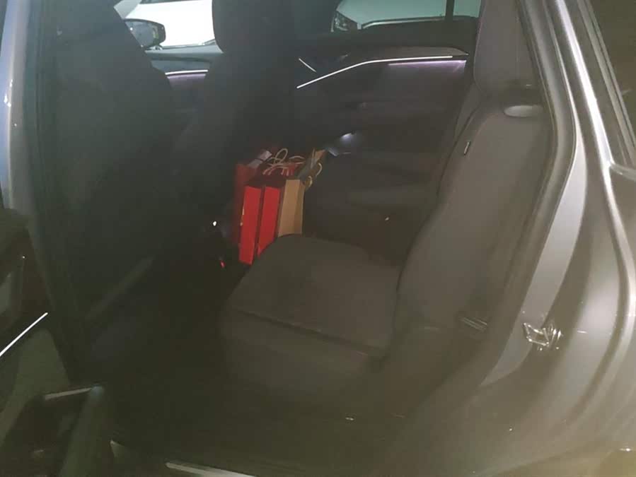 Audi Q5 e-tron 2023 #12 Audi Q5 e-tron 2023 صورة سيارة #12