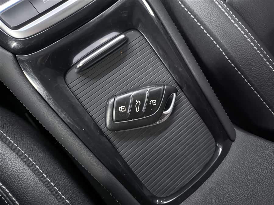 Roewe RX3 2020 изображение автомобиля #12