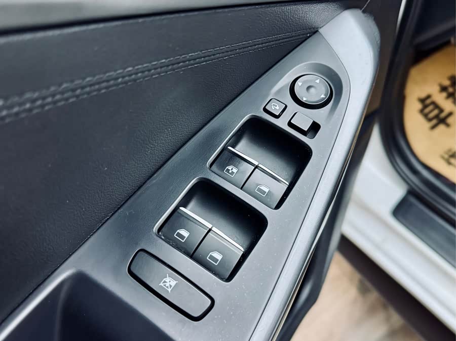 Hyundai Lafesta 2021 car image #12