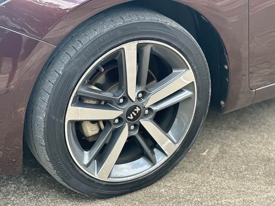 Kia K3 2017 car image #12
