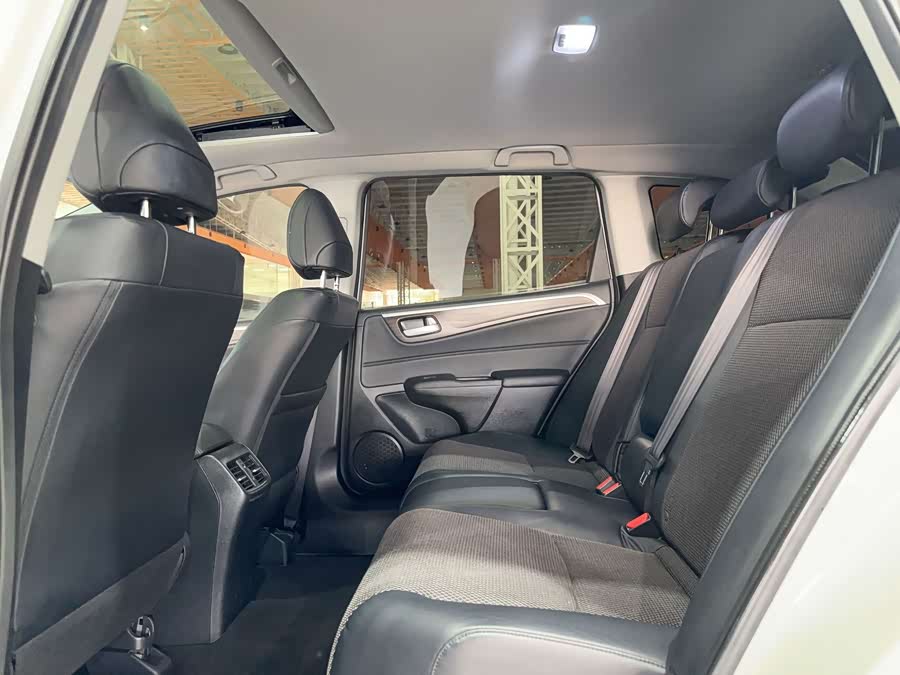 Honda Jade 2018 car image #12