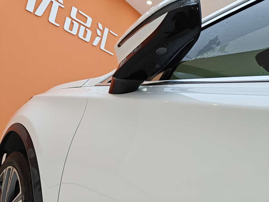 BYD Tang 2018 #12 BYD Tang 2018 car image #12