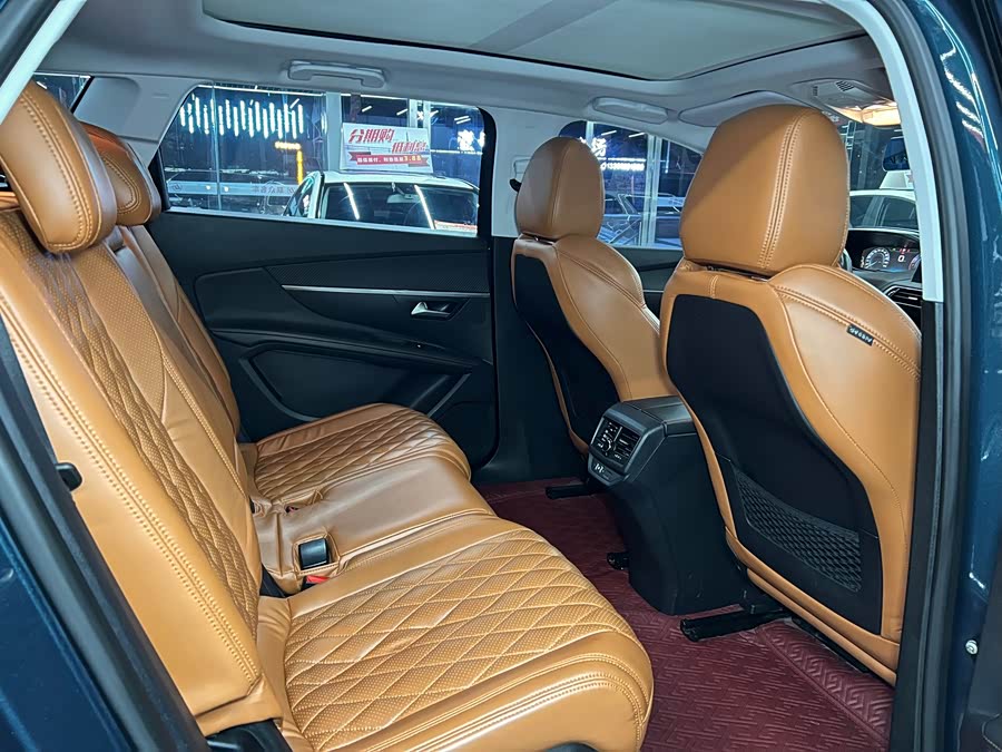 Peugeot 5008 2017 car image #12