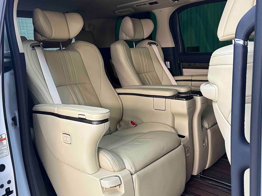 Toyota Alphard 2021 #12 Toyota Alphard 2021 car image #12