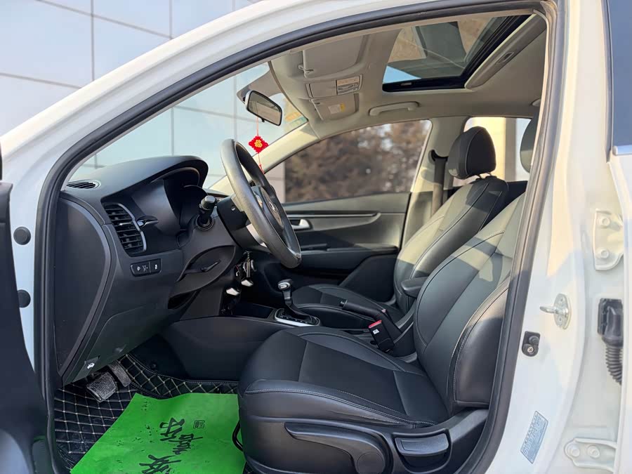 Kia K2 2018 imagen de coche #12