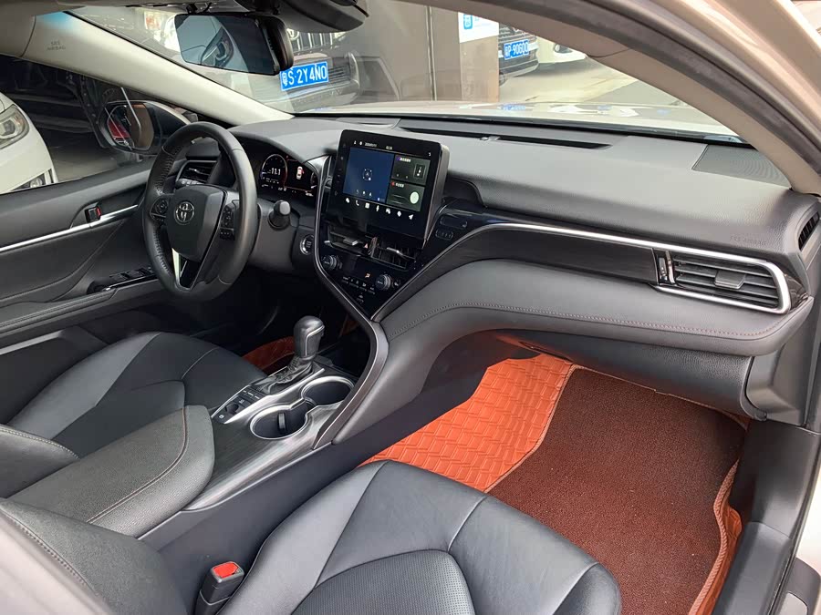 Toyota Camry 2022 immagine di auto #12