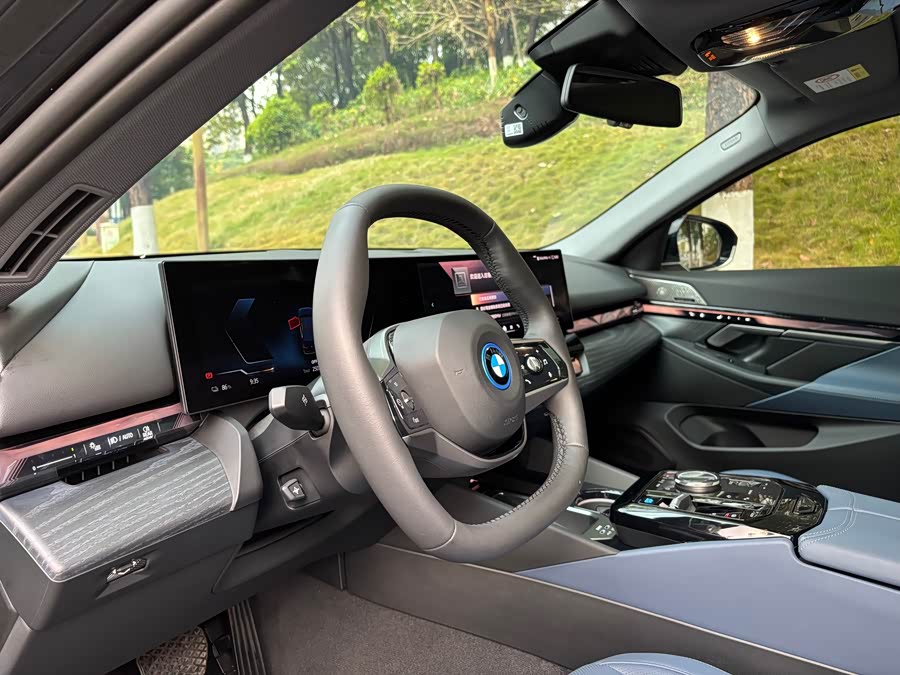 BMW i5 2024 #12 BMW i5 2024 car image #12