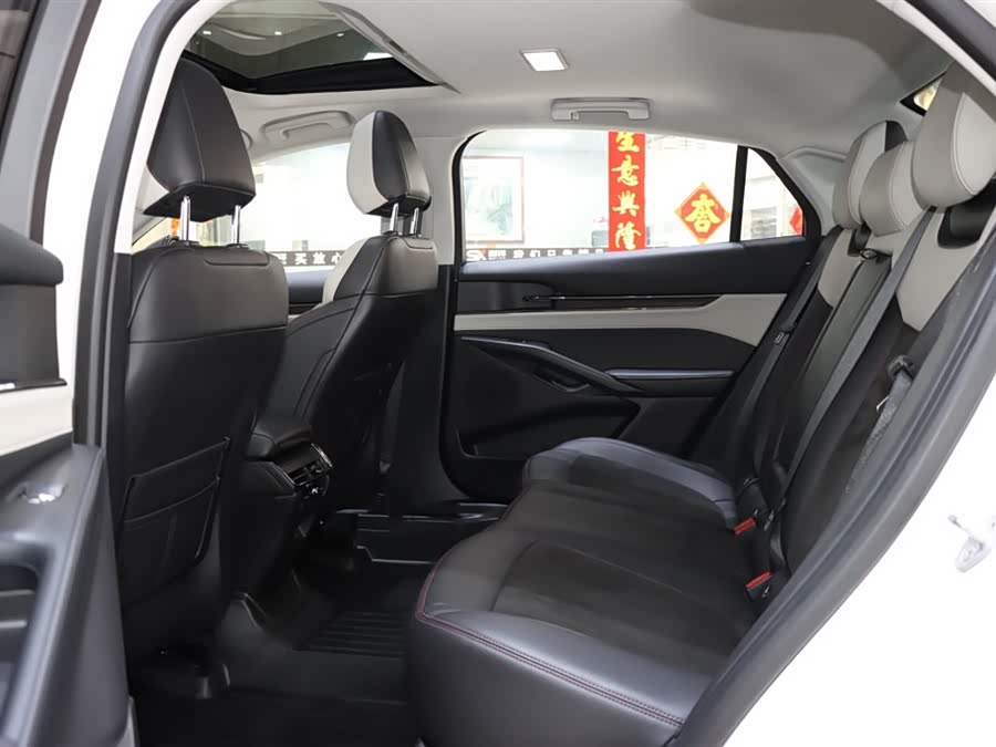 Ford Mondeo 2022 car image #12