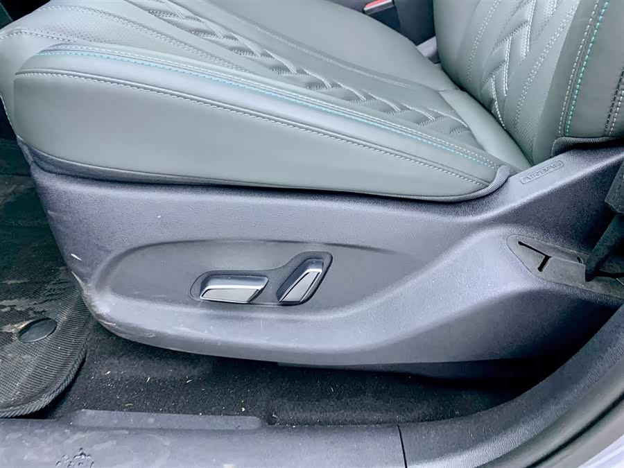 BYD SongL DM-i 2025 car image #12