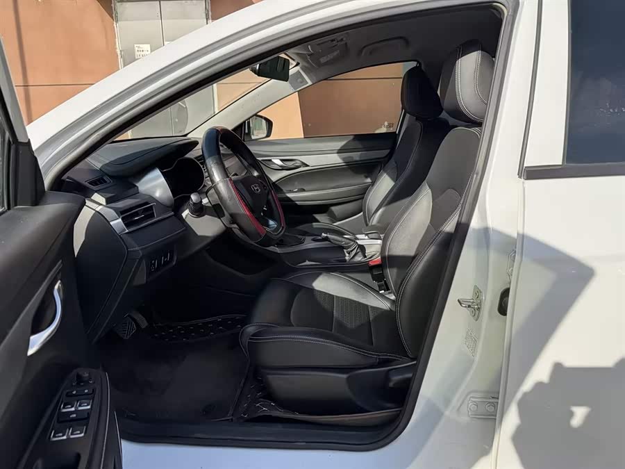 GEELY Emgrand 2021 #12 GEELY Emgrand 2021 car image #12