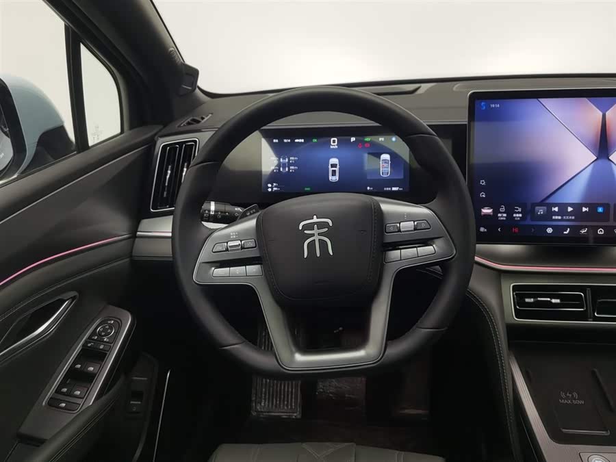 BYD SongL DM-i 2025 car image #12