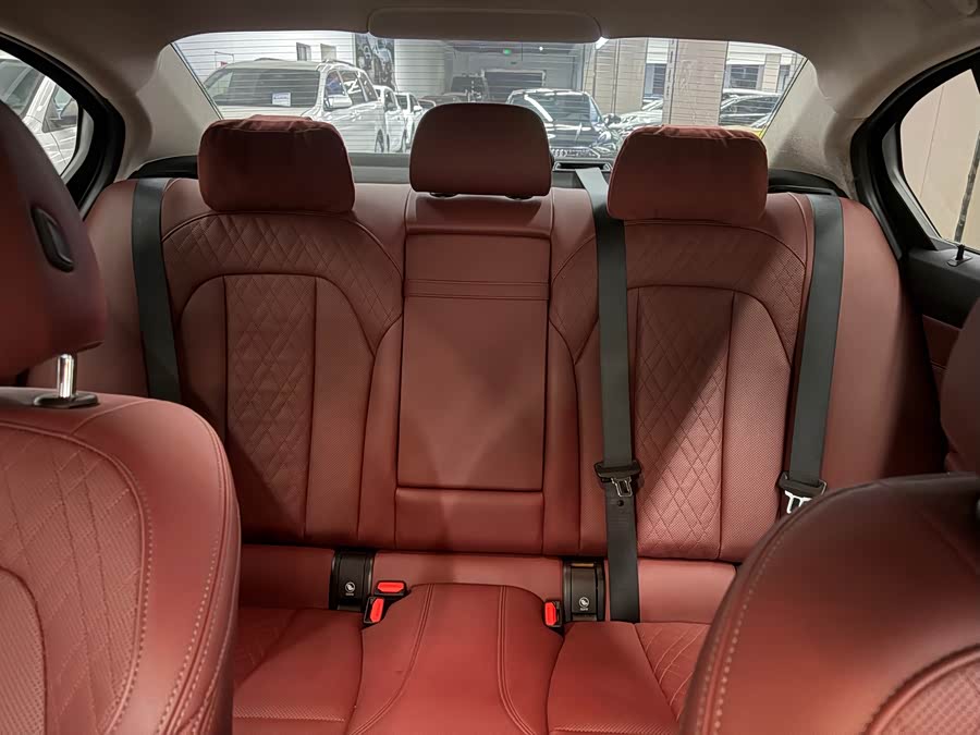 BMW i3 2023 car image #12