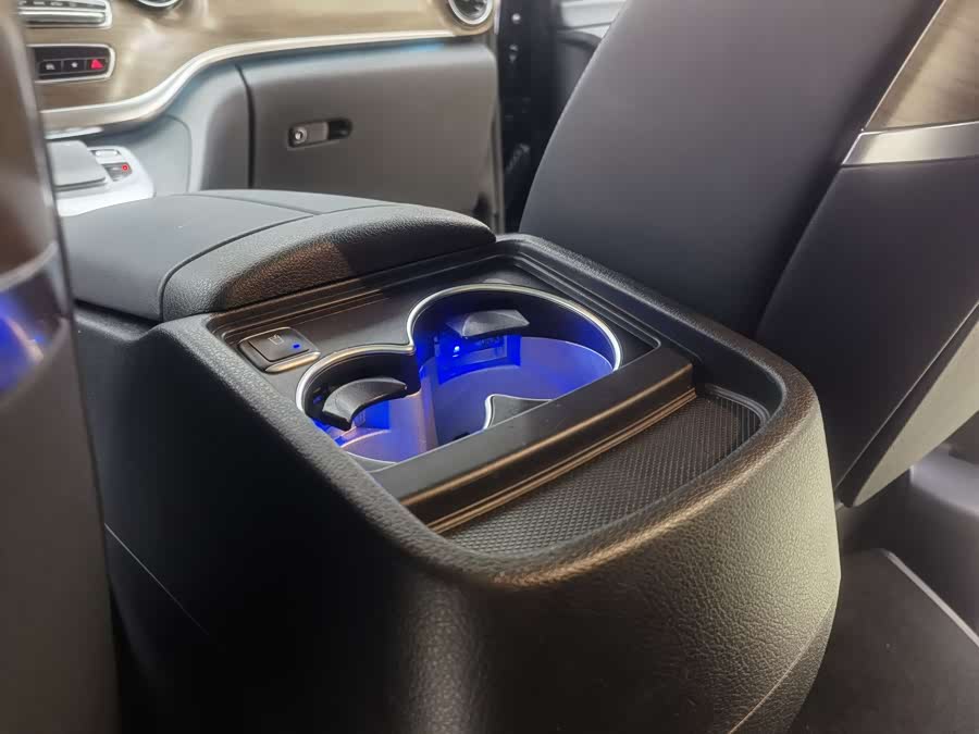 Mercedes-Benz V Class 2024 #12 Mercedes-Benz V Class 2024 car image #12