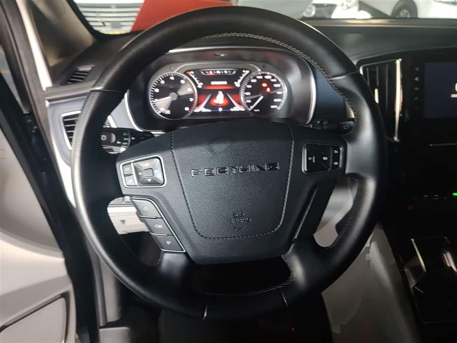 Forthing M7 2023 صورة سيارة #12