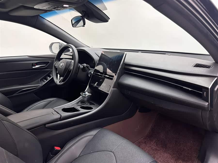 Toyota Avalon 2023 car image #12