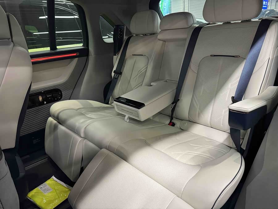 Zeekr MIX 2024 صورة سيارة #12