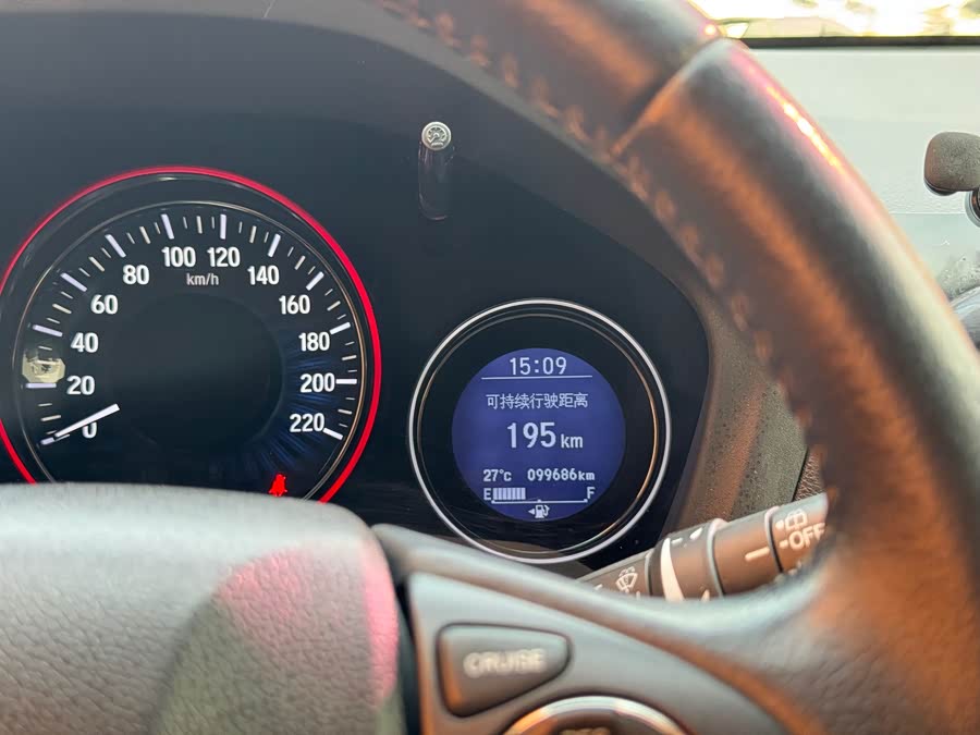 Honda VEZEL 2015 car image #12