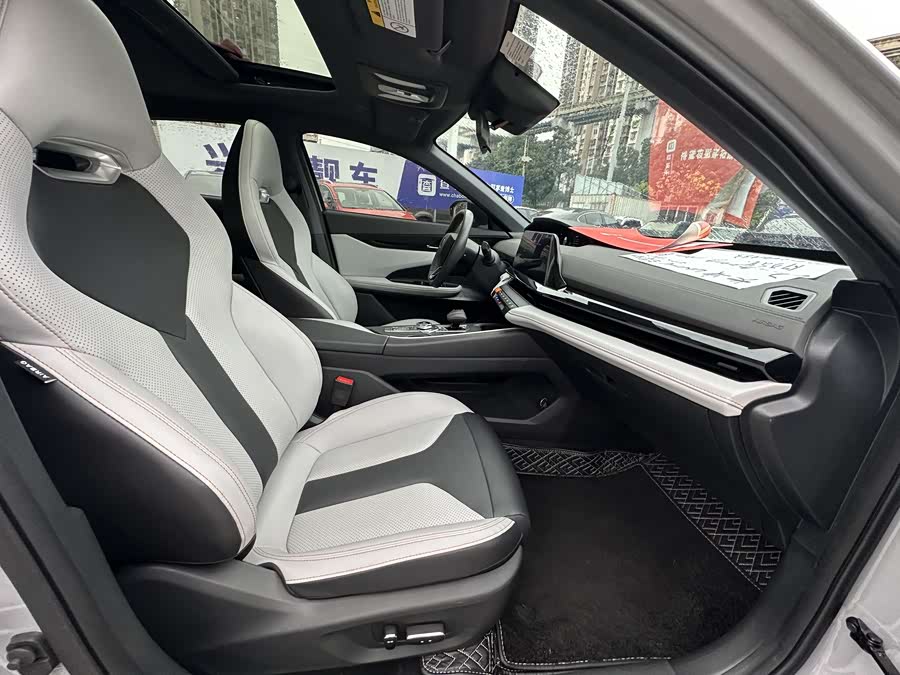 Changan UNI-V iDD 2024 #12 Changan UNI-V iDD 2024 car image #12