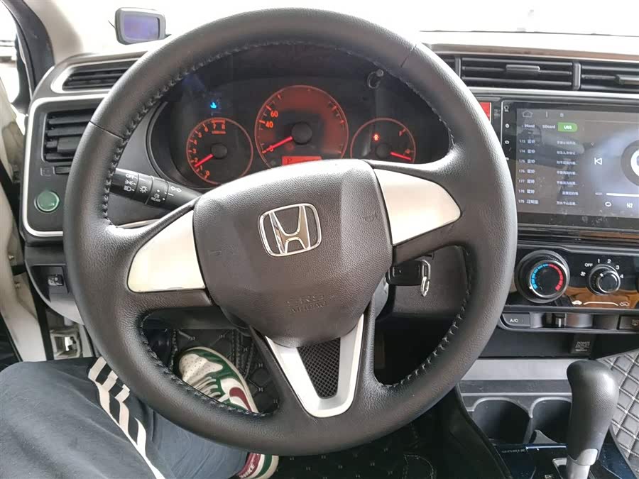 Honda Greiz 2017 #12 Honda Greiz 2017 car image #12