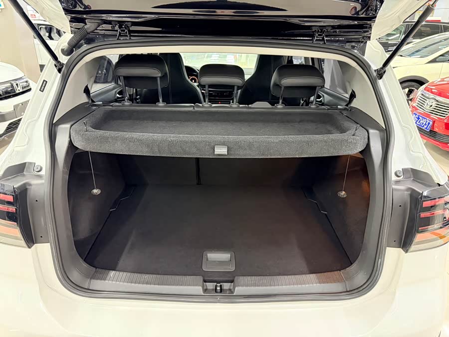 Volkswagen T-Cross 2022 car image #12