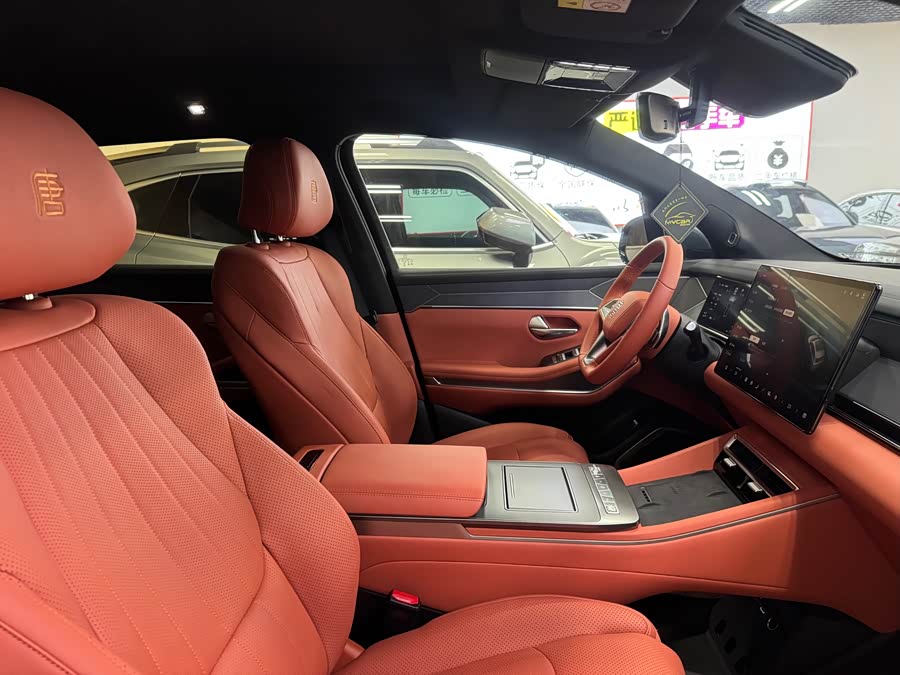 BYD Tang L 2025 immagine di auto #12