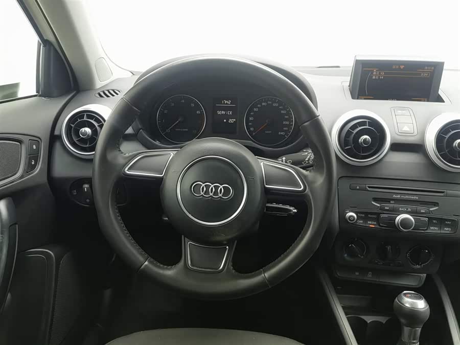 Audi A1 2013 car image #12