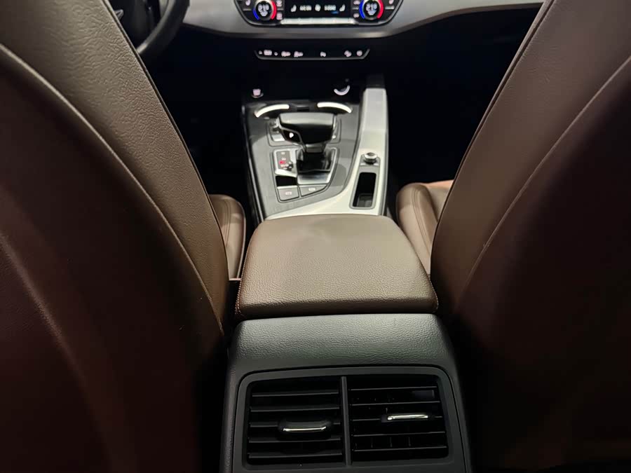 Audi A4 (Imported) 2017 #12 Audi A4 (Imported) 2017 صورة سيارة #12