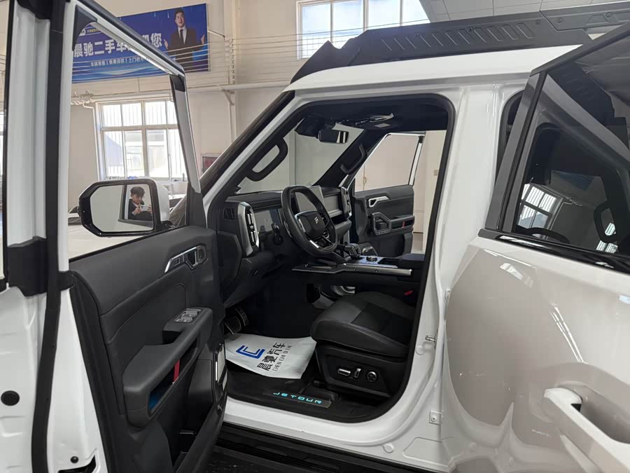 Jetour Traveller 2025 car image #12