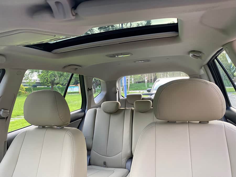 Kia Carens 2012 immagine di auto #12