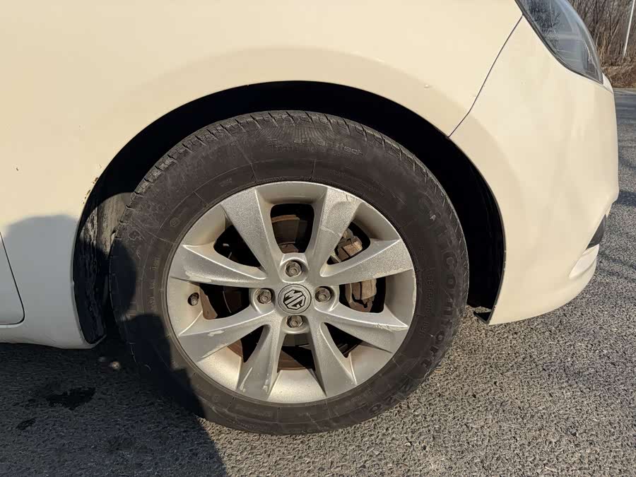 MG 3 2011 car image #12