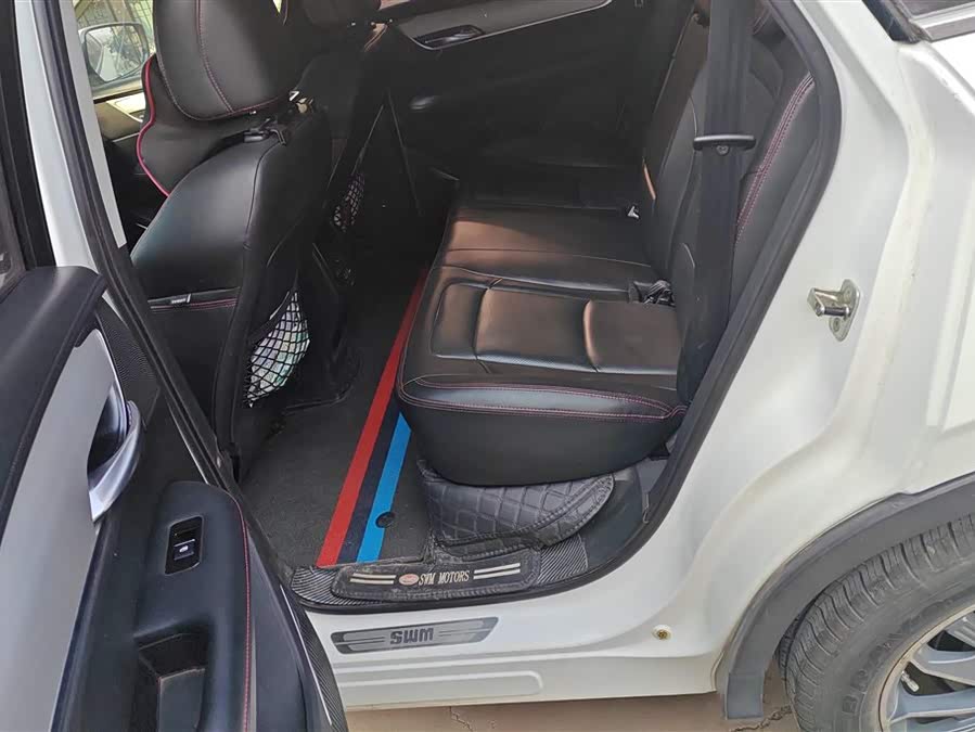 SWM斯威汽车 SWM斯威G01 2018 汽车图片 #12