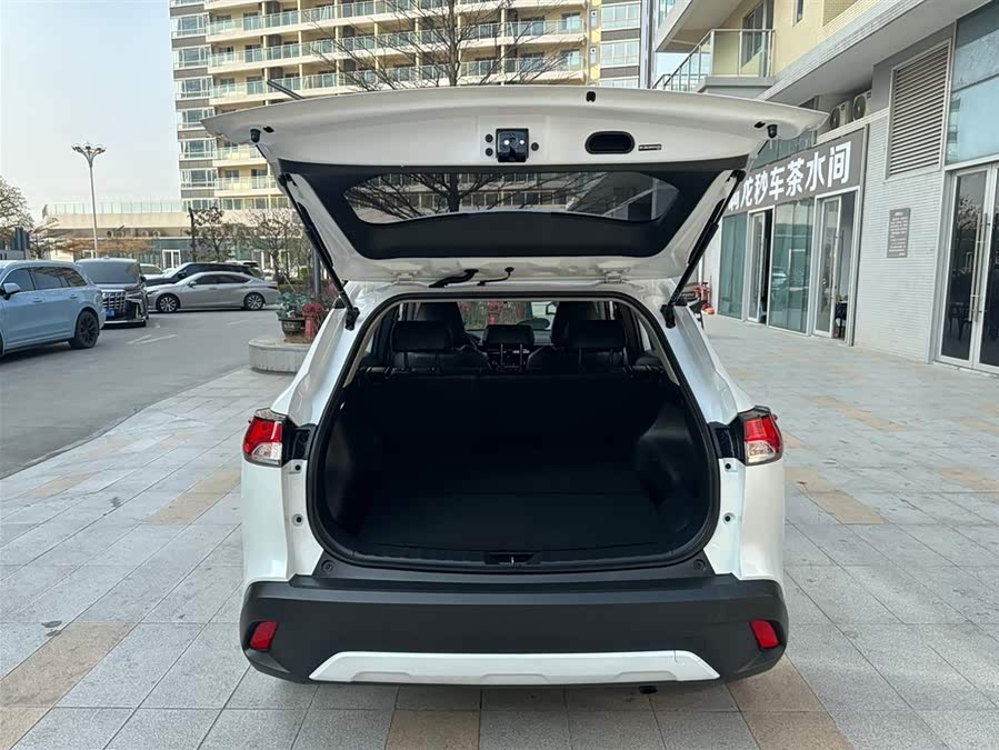 Toyota Corolla Cross 2024 immagine di auto #12