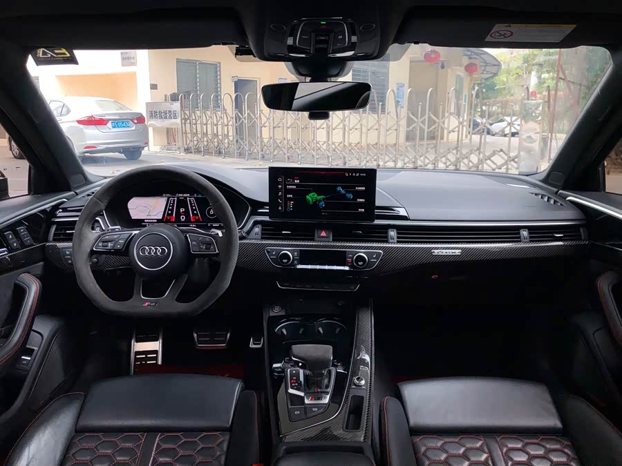 Audi RS 4 2023 immagine di auto #12