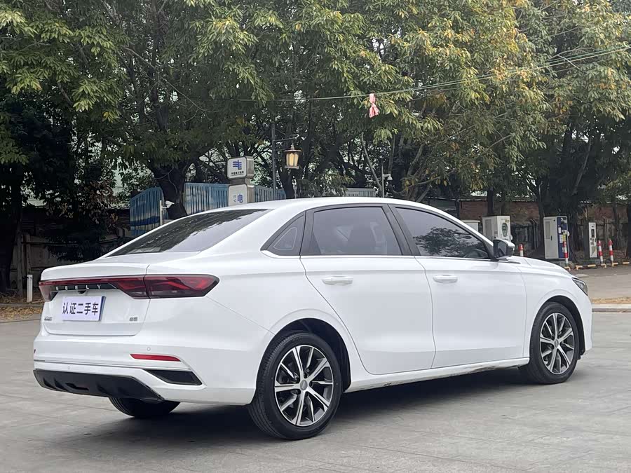 GEELY Emgrand 2022 car image #12