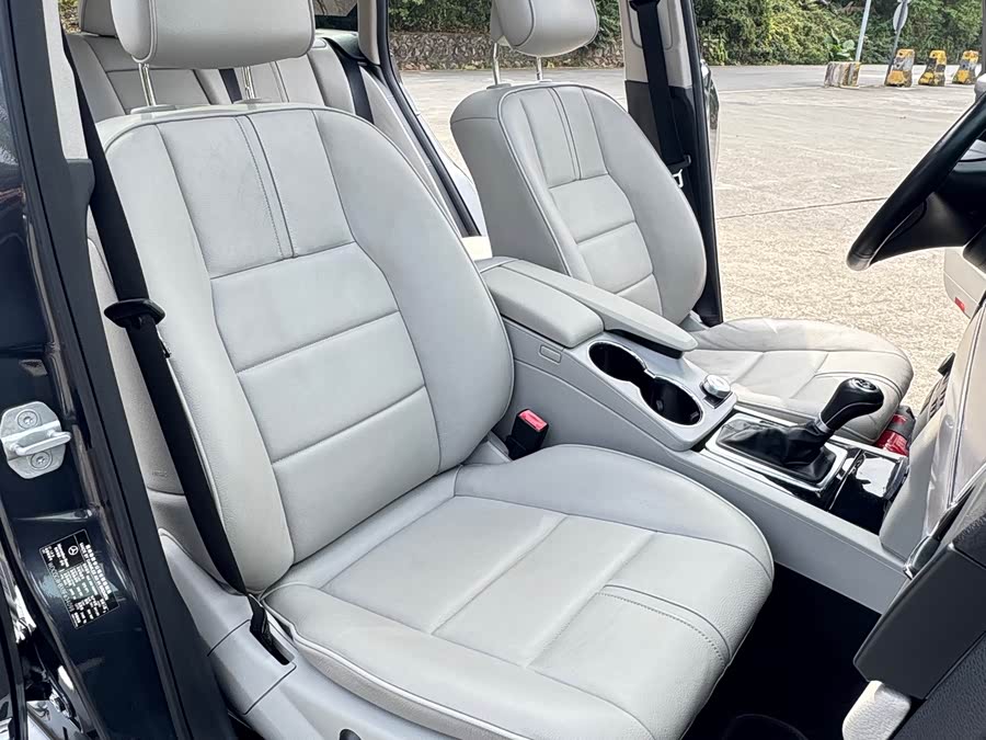 Mercedes-Benz GLK Class (Imported) 2011 immagine di auto #12