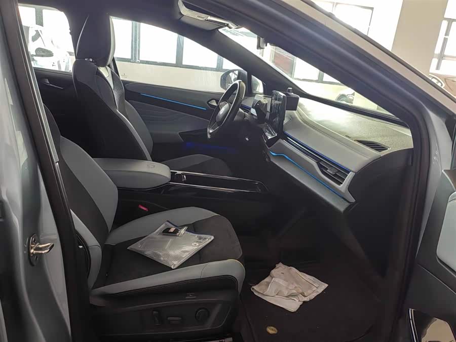 Volkswagen ID.4 X 2023 immagine di auto #12